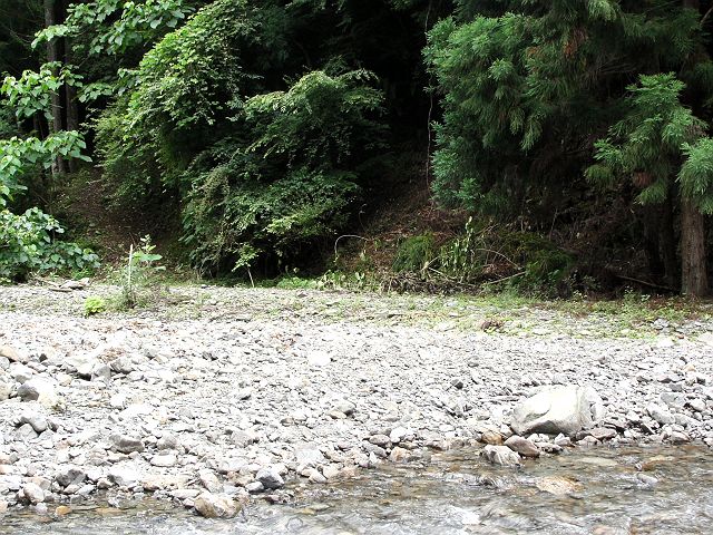 十津川・神納川支流・榎谷