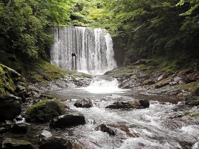 十津川・神納川支流・榎谷