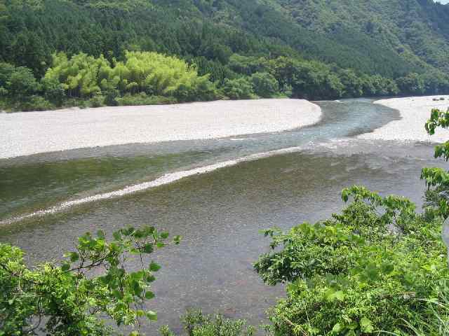 奈良県熊野川、北山川