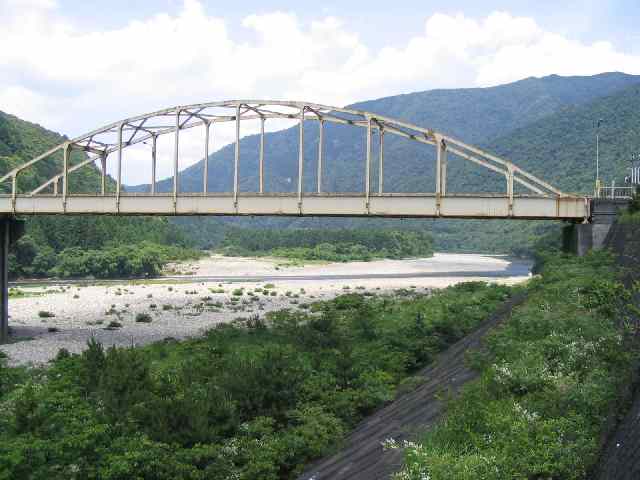 奈良県熊野川、北山川