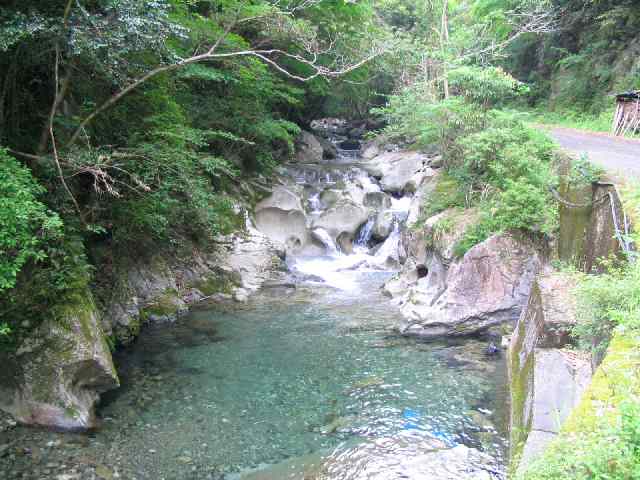 古座川・ダム上流