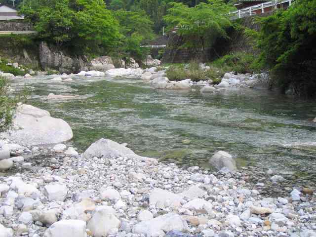 古座川・ダム上流