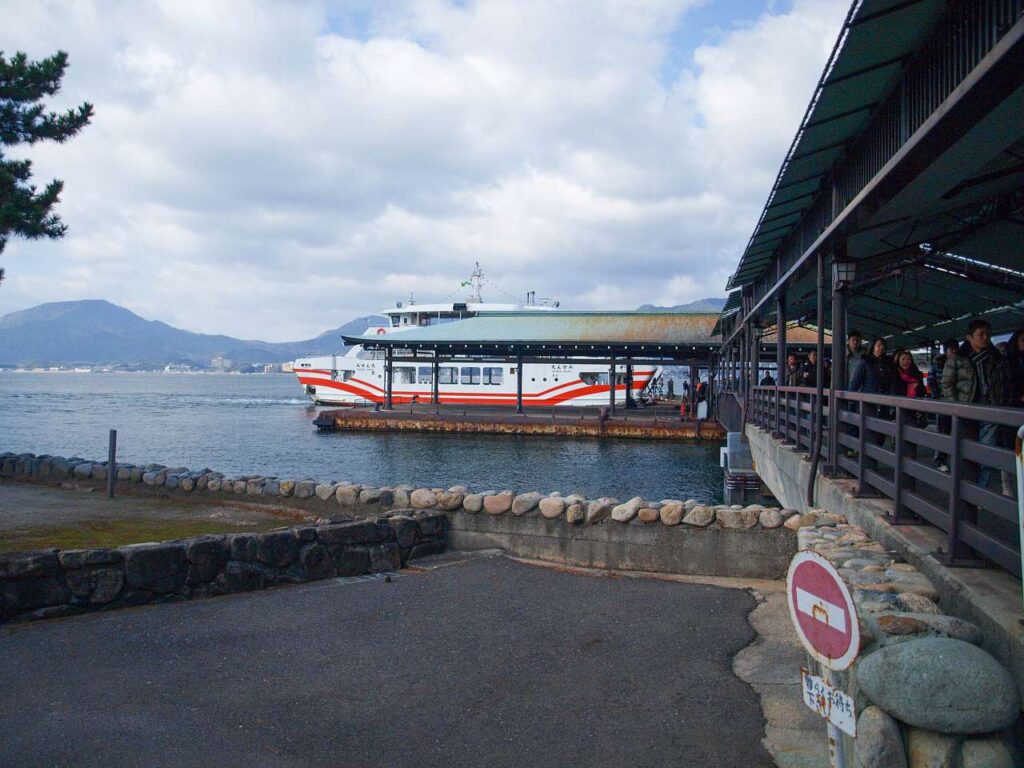 安芸の宮島、厳島神社