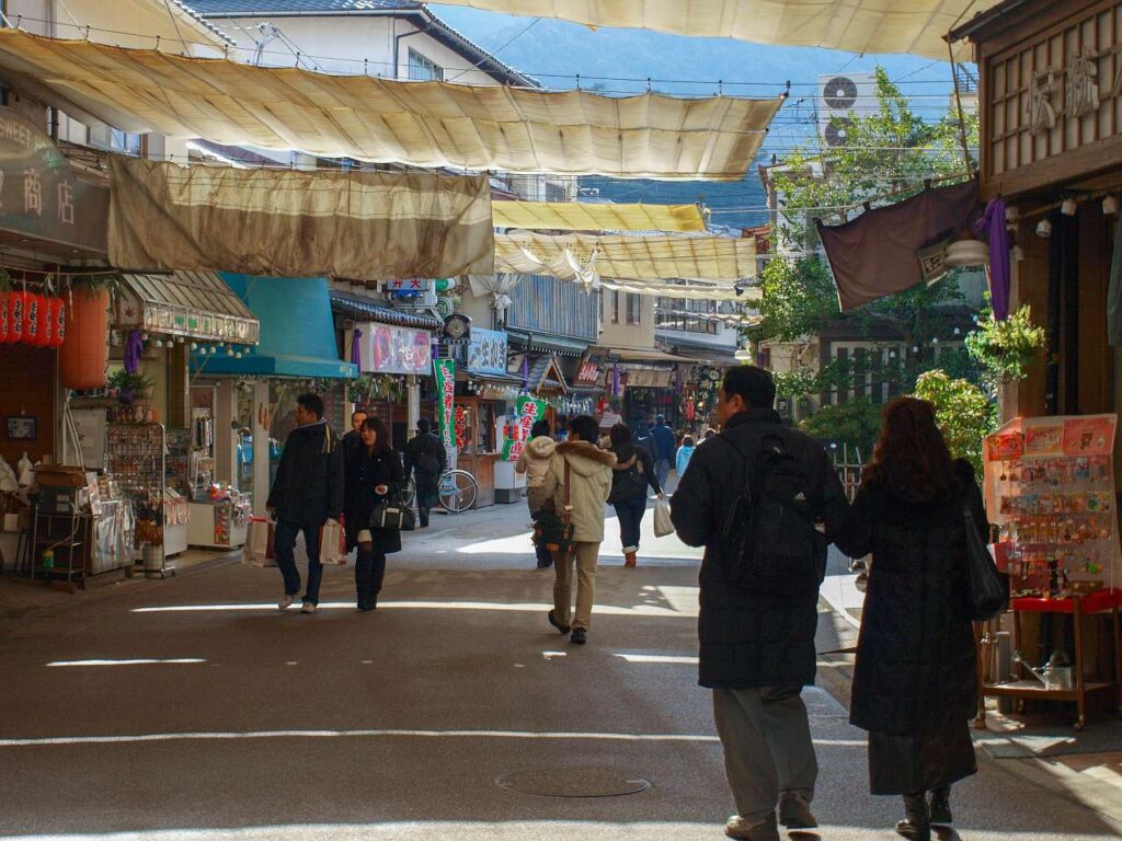 安芸の宮島、厳島神社