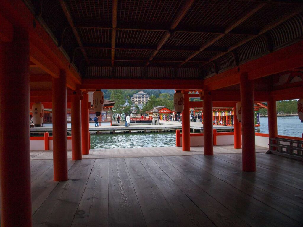 安芸の宮島、厳島神社