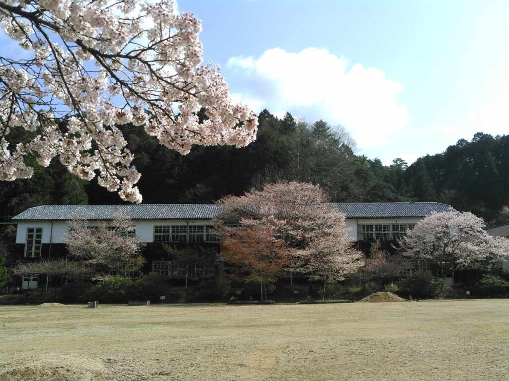 下市町体育館横校舎