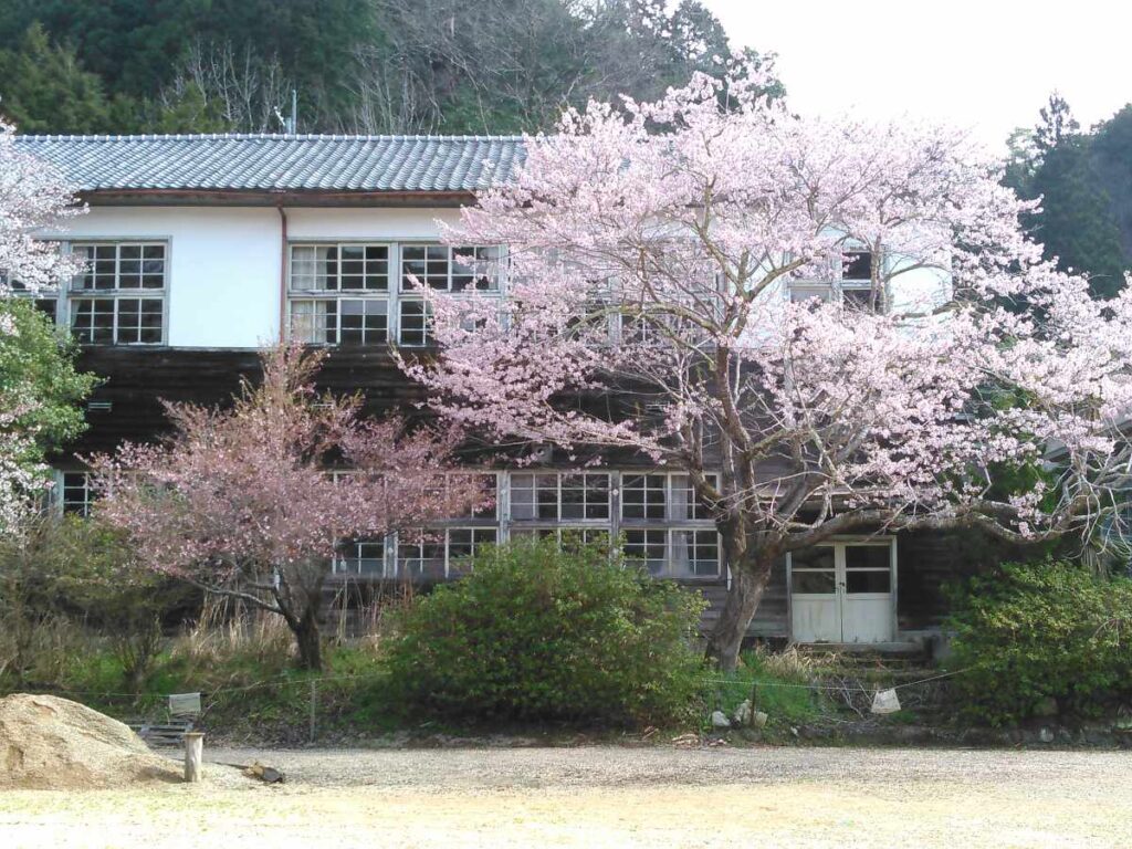 下市町体育館横校舎