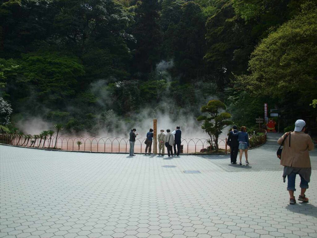 九州　別府　血の池地獄