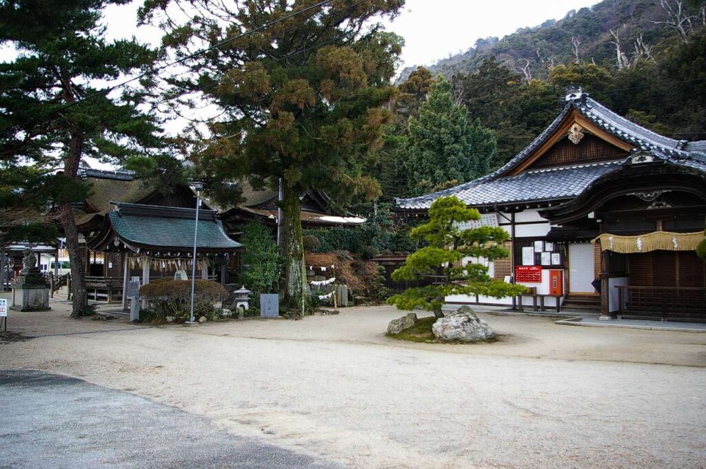 白髭神社