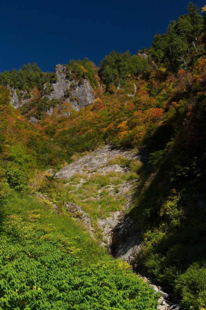 奥志賀～秋山郷の紅葉の写真画像