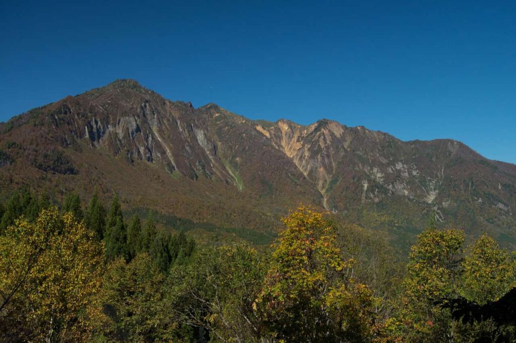 奥志賀～秋山郷の紅葉の写真画像