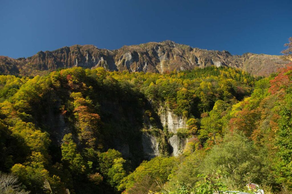 奥志賀～秋山郷の紅葉の写真画像