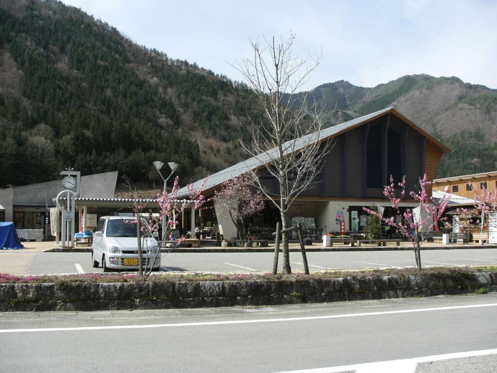 道の駅 南飛騨小坂はなもも