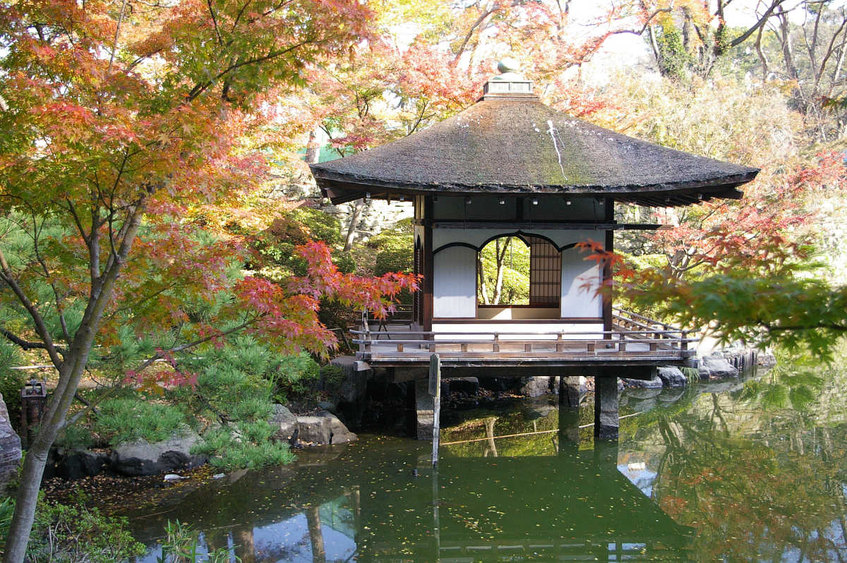 和歌山城　紅葉渓庭園の紅葉