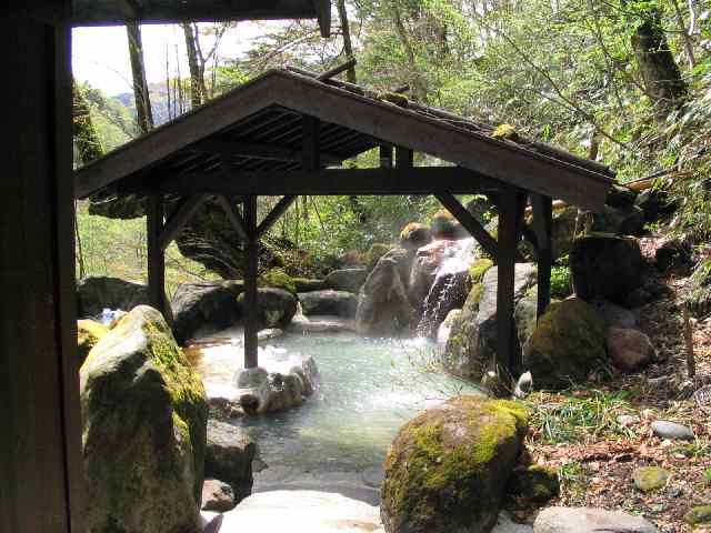 奥飛騨・平湯温泉・神の湯